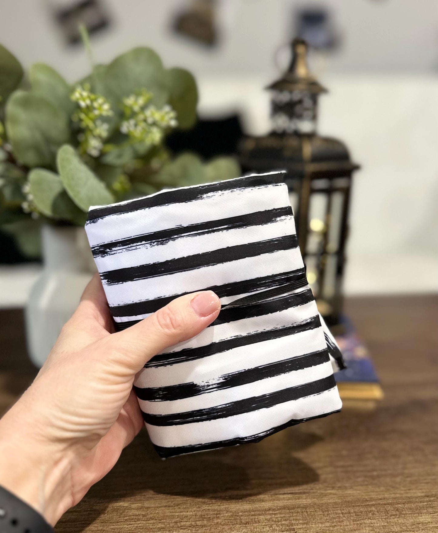 Market Crossbody Tote